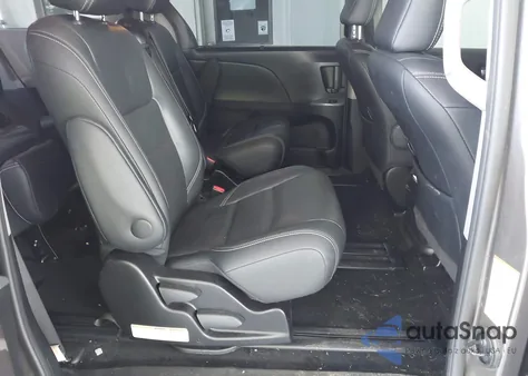 2017 Toyota Sienna Se 8 Passenger из США, поврежденный, VIN 5TDXZ3DC8HS794622